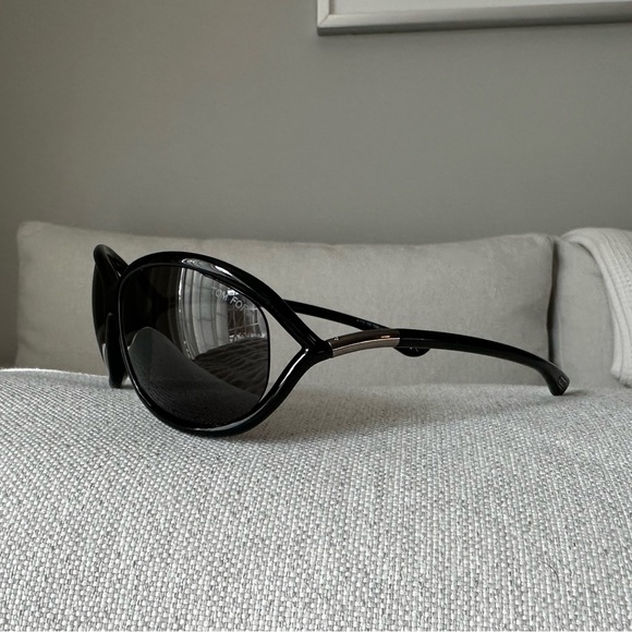 Tom Ford Jennifer Soft Oval Shaped Sunglasses Dark Gray/Blue Gradient 100 UV - Picture 3 of 6